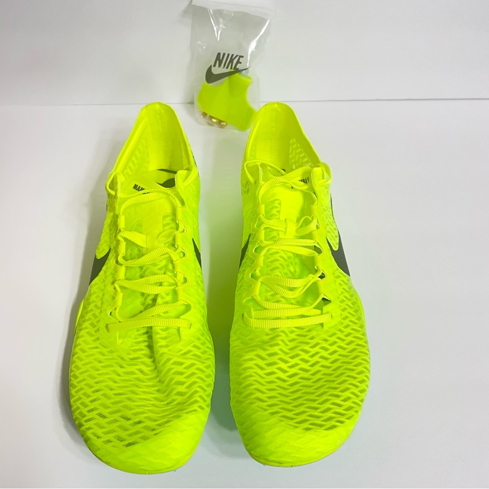 Nike Zoom Mamba V Track Spikes Sizes 10 and 10.5 DR9945-700 Volt Green